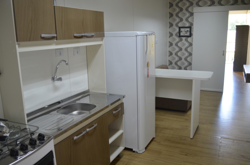 interior predio de conteiner