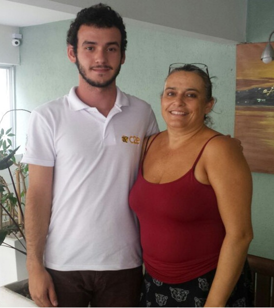 patrik ao lado da sindica