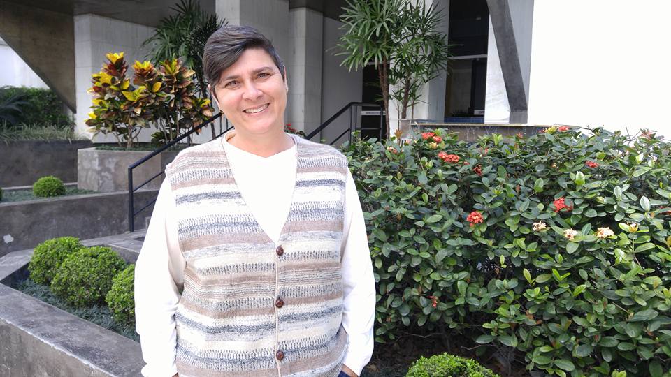 S&iacute;ndica lida com problema de barulho de vizinho