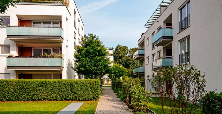 A condição de devedor é conflitante com a de representante legal do condomínio