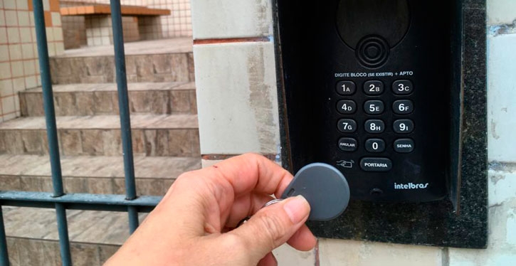 Tag oferece praticidade, mas segurança depende da forma como é utilizada