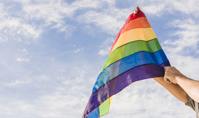 TJ-SP confirma indenização de R$ 5 mil para vítima de homofobia em condomínio