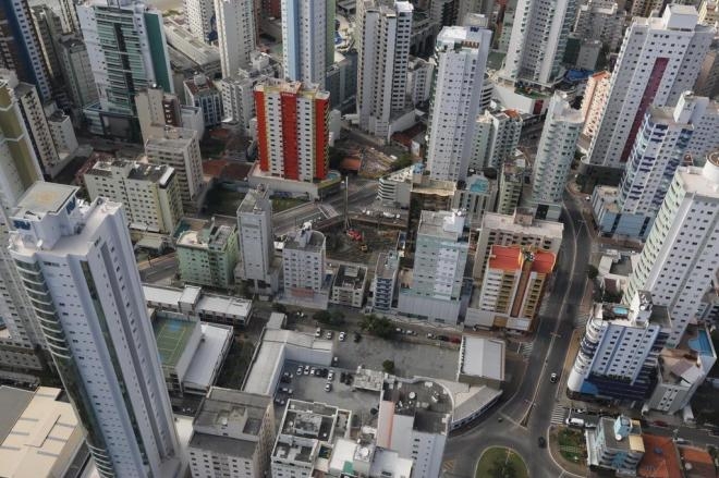 Cresce inadimplência em condomínios em Santa Catarina