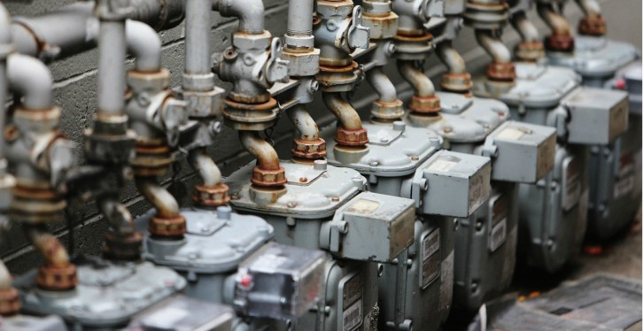 Ligações clandestinas de serviços