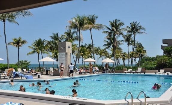 Lei de segurança em piscinas é aprovada