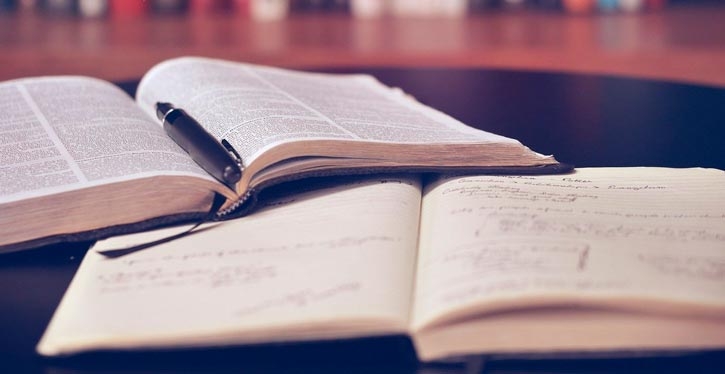 Quem pode ter acesso à ata da assembleia antes de ser aprovada e registrada?