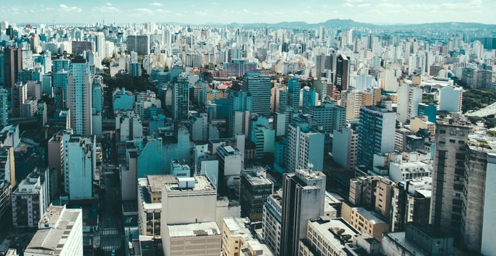 Multas condominiais e a transferência da dívida para o proprietário