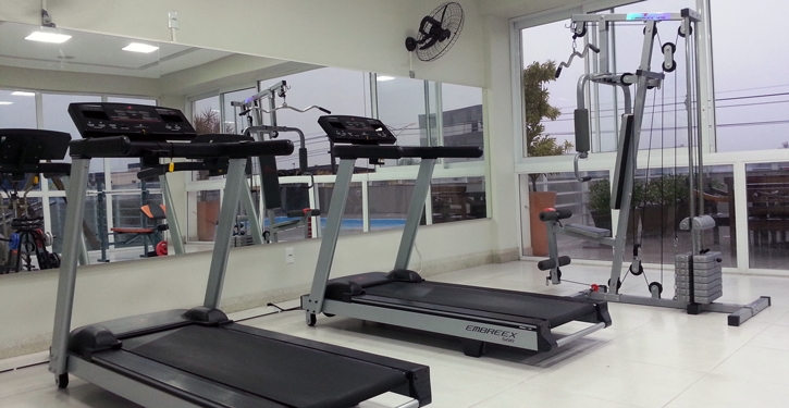 No Residencial Louvre a academia foi entregue pela construtora e ganhou novos equipamentos após aprovação dos moradores