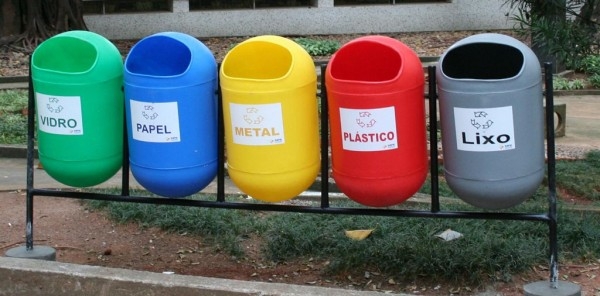 Separação correta do lixo do condomínio agora é Lei