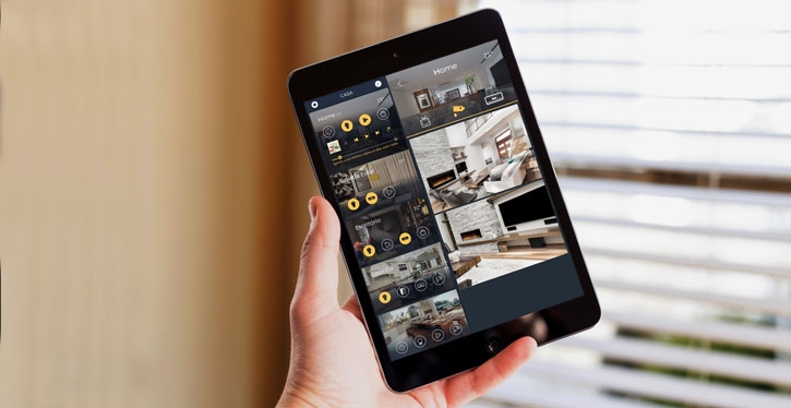Através do smartphone é possível ajustar a climatização, iluminação e até a entrada e saída de pessoas do imóvel