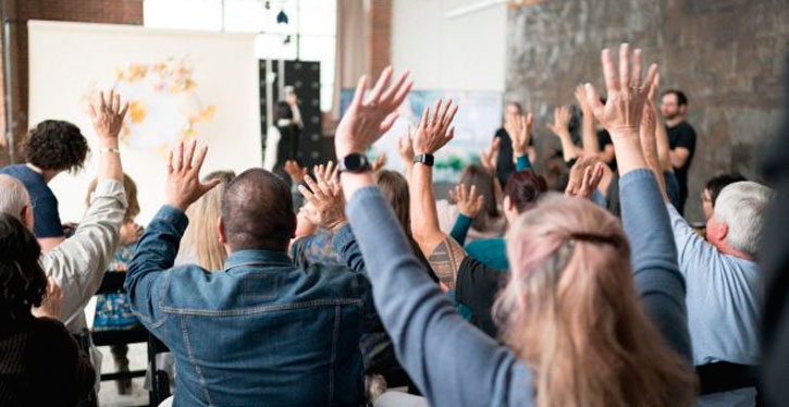 Se condôminos inadimplentes votarem em assembleia, ela pode ser anulada?