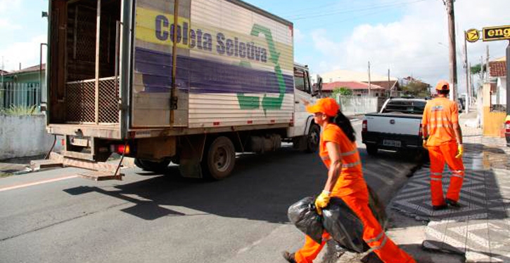  A cada dia da semana o caminhão da coleta seletiva passa em um bairro da cidade, de acordo com o mapa de setorização.