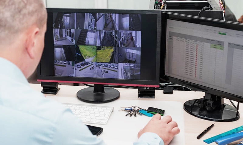 Empresa e condomínio são condenados por jornadas de 12hs a porteiro