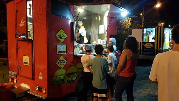 O Food Truck no Condomínio Central Park já está na quinta edição.