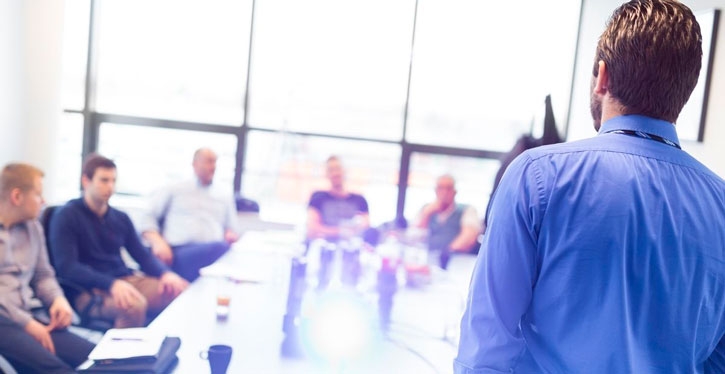 É possível destituir conselheiros fiscais que não se interessam pela gestão e eleger novos? Precisa assembleia?