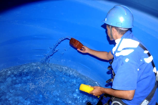 Limpeza da caixa d´água é manutenção obrigatória