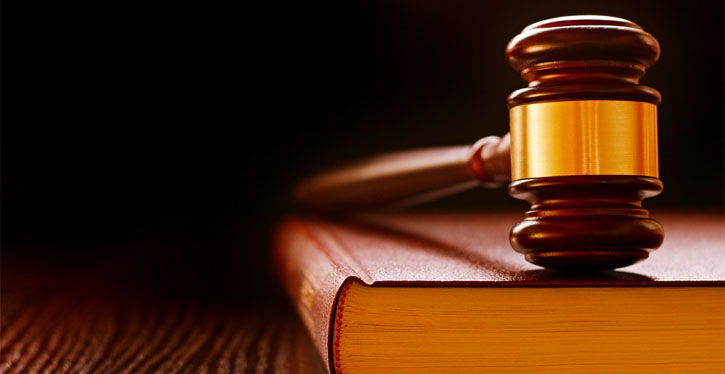 A violação ocorre, por exemplo, em grupos de aplicativo de mensagem, em assembleias, ou mesmo nas dependências do condomínio