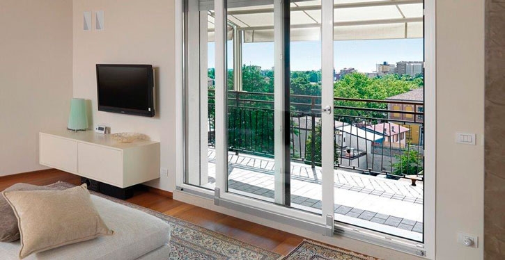 As janelas e portas antirruído são boas opções para atenuar o barulho e trazer conforto acústico para o imóvel