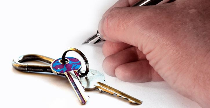 Imobiliária pode locar apartamento de praia por temporada durante o período da pandemia? Como restringir essa prática?