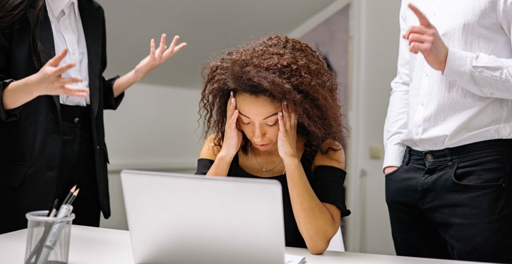 Assédio moral em condomínio