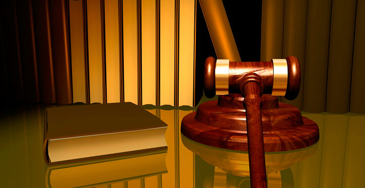 Gostaria de saber se o condomínio é obrigada a continuar pagando o vale-alimentação para funcionário afastado por doença?