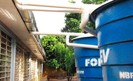 Condomínios aderem à captação da água da chuva