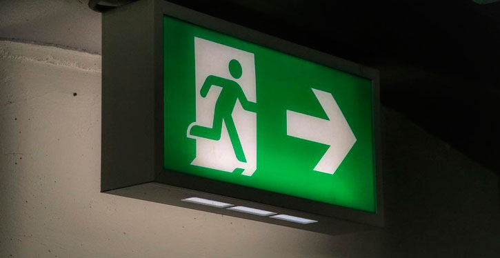 A importância das saídas de emergência em condomínios