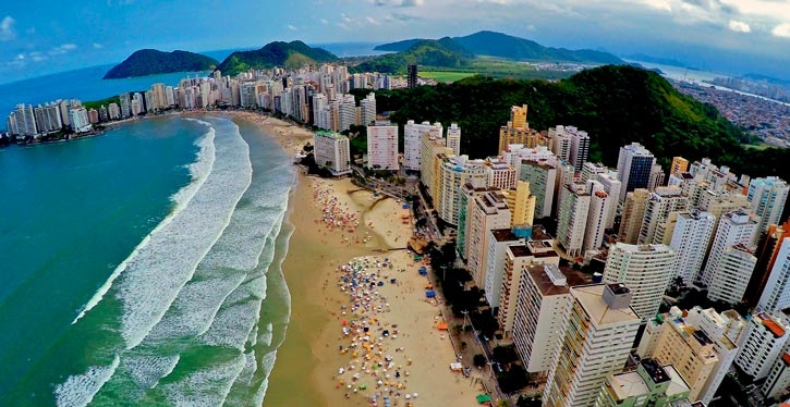 Em aluguel de temporada não seria o proprietário que deveria arcar com multa no caso de reincidência por parte de qualquer inquilino?