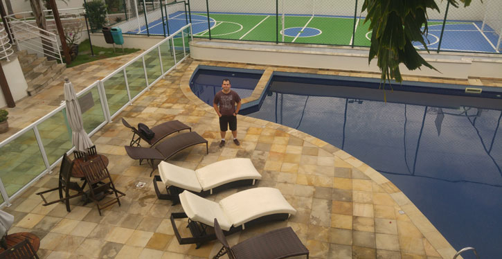 Piscinas: condomínios devem cumprir a lei