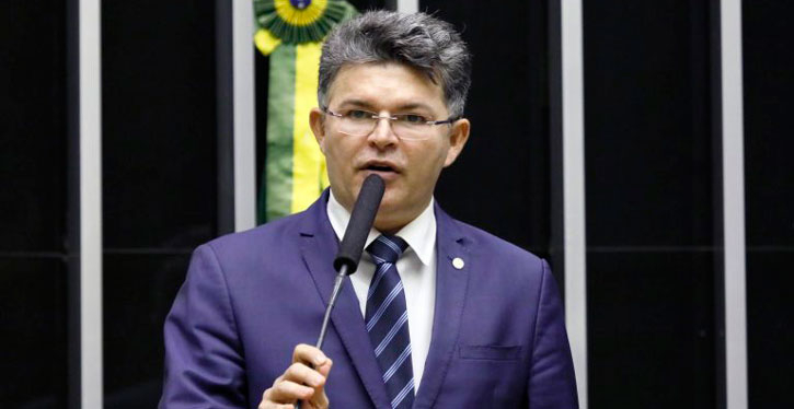 Medeiros considera que não é apropriada a autonomia dos condomínios nessa questão. Foto: Luís Macedo / Câmara dos Deputados