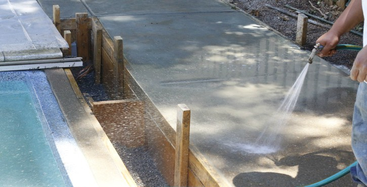 Queria fazer uma cobertura na área comum onde fica o salão de festas. Tenho que fazer assembleia para fazer o rateio?