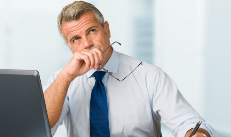 O que faz o síndico coçar a cabeça