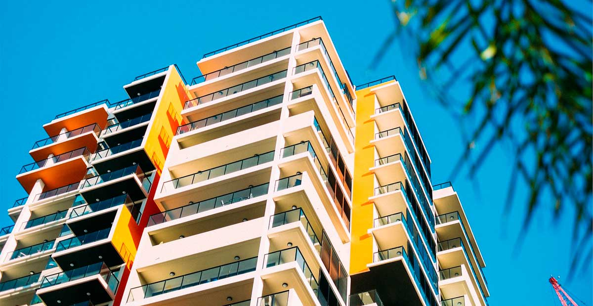 Incorporadora deverá ressarcir taxas cobradas indevidamente de compradores de imóvel