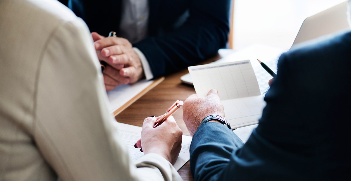 Renúncia ou destituição: entenda como funciona a troca de síndico