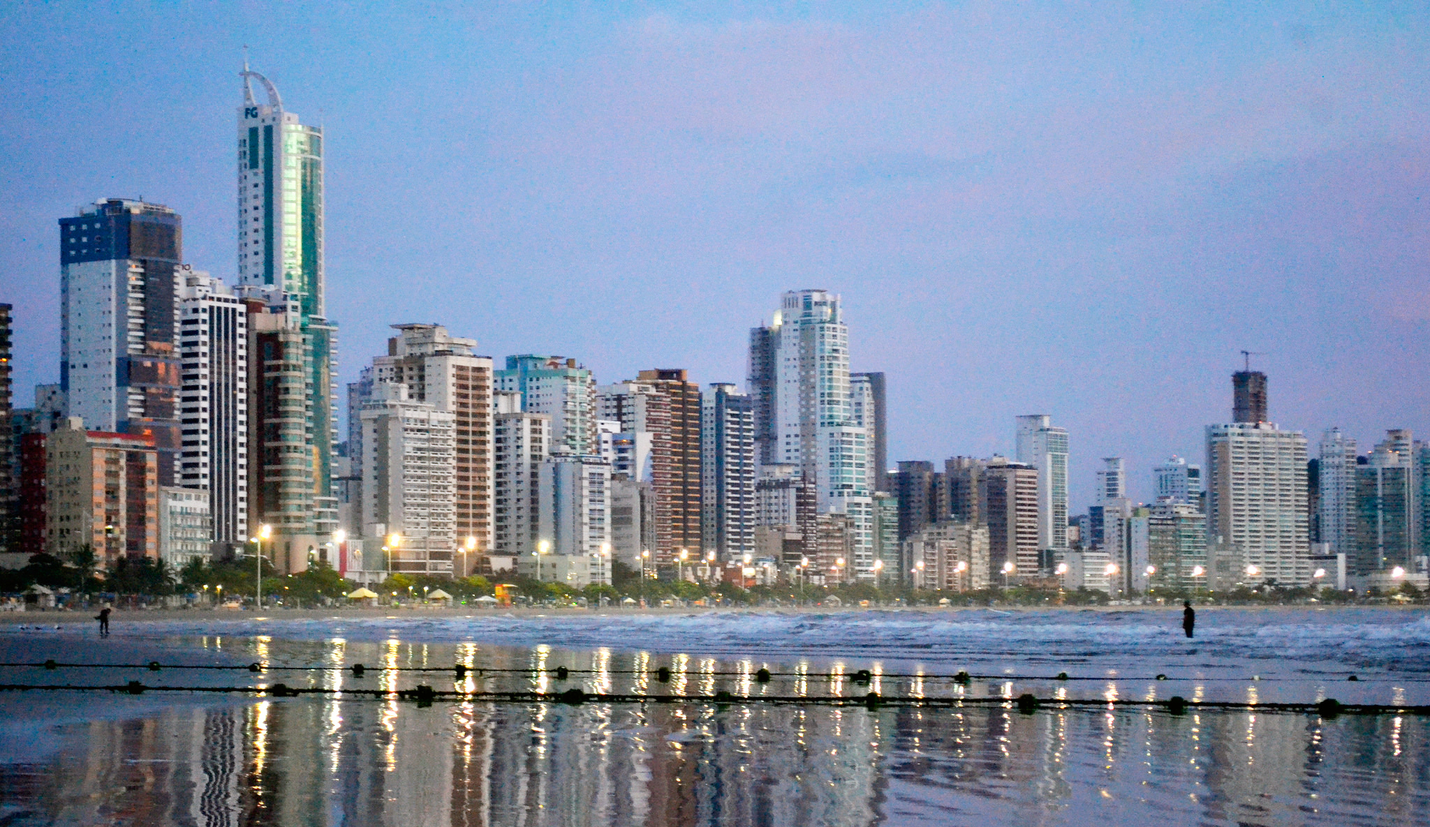 Prédios sem porteiro