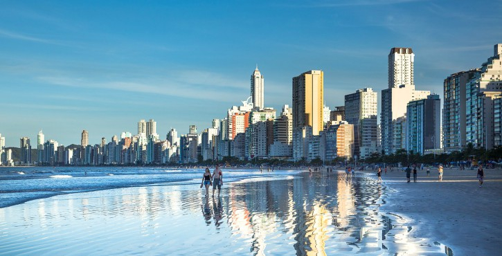 O Secovi/SC realiza encontro com síndicos, EMASA e 12º BPM de Balneário Camboriú