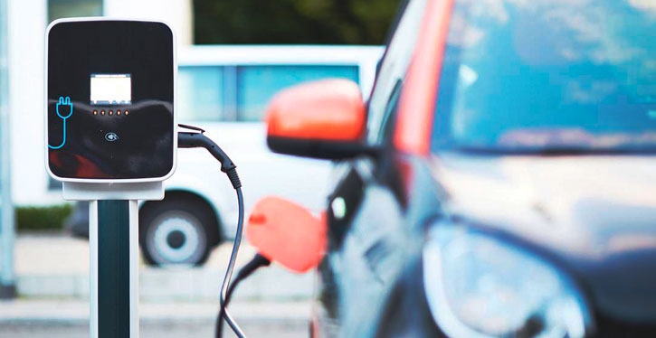 Uma pesquisa mostra que mais de 70% dos brasileiros já consideram adquirir um carro elétrico como próxima compra de veículo